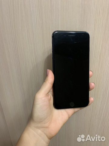 Телефон iPhone 8 Plus