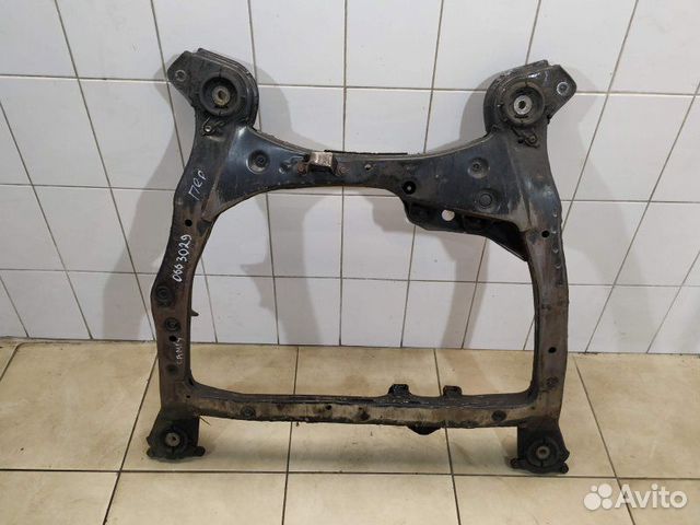 Подрамник передний 5110006010 Toyota Camry XV10