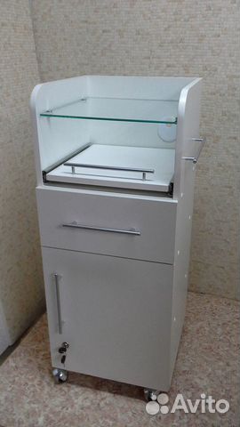 Педикюрная тумба Педикюрная тумба