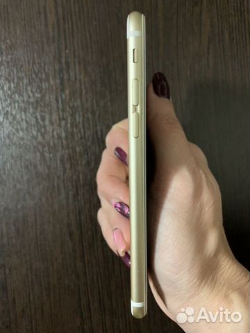 Телефон iPhone