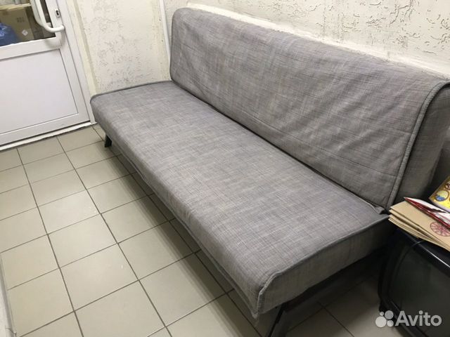 Диван