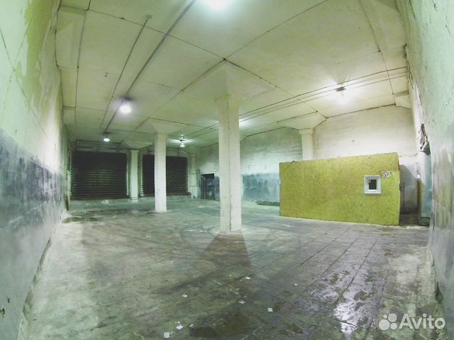 Склад 210 м² Первый этаж. Ворота на пандусе