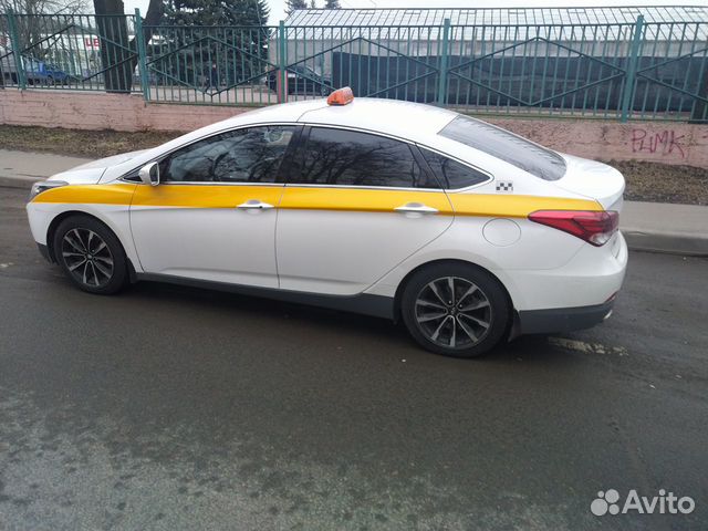 Hyundai i40 2.0 AT, 2015, 220 000 км Hyundai i40 2.0 AT, 2015, 220 000 км