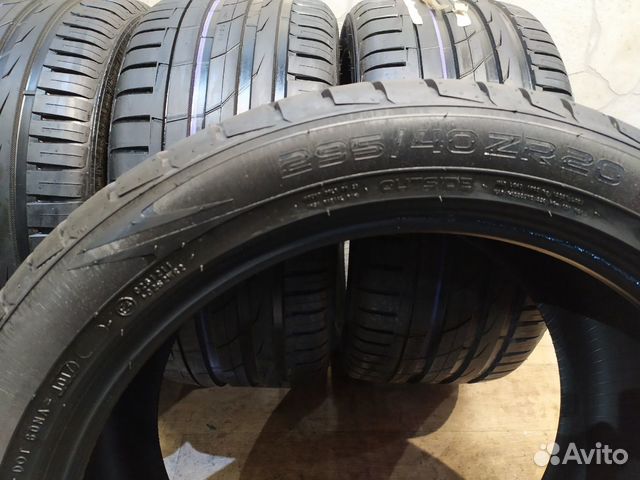 Nokian Tyres Hakka Black 295/40 R20 110Y Nokian Tyres Hakka Black 295/40 R20 110Y