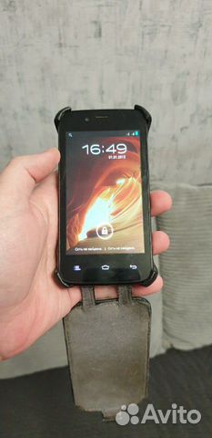 Телефон Fly IQ440