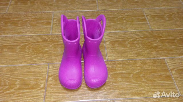 Сапожки для девочки crocs