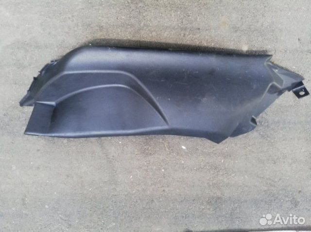 Обшивка стойки задняя левая нижняя Mitsubishi