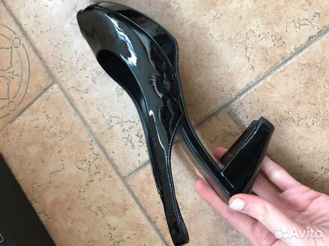 Открытые лаковые туфли Kennel Schmenger