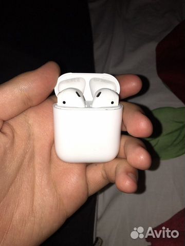 AirPods 2 AirPods 2