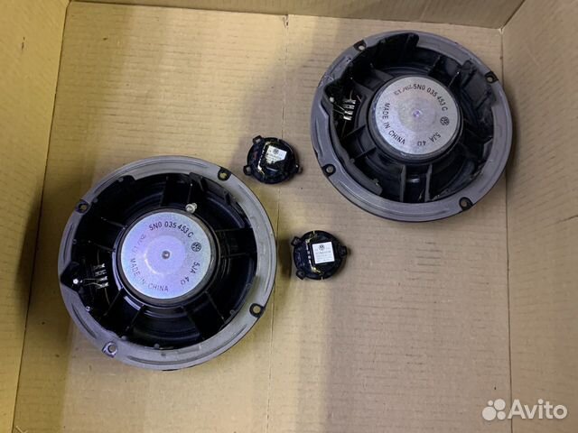 Колонки оригинальные Volkswagen Tiguan в зад двери Колонки оригинальные Volkswagen Tiguan в зад двери