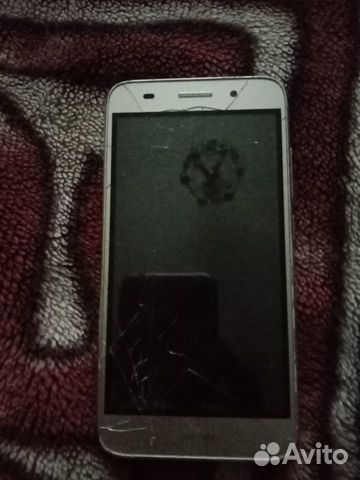 Телефон Huawei y3 2018
