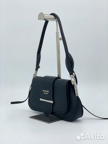 Новая женская сумка через плечо черная кожа Prada Новая женская сумка через плечо черная кожа Prada