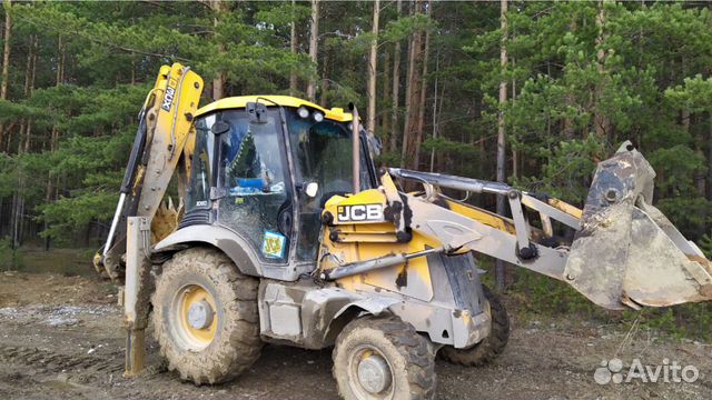 Услуги экскаватора-погрузчика JCB Услуги экскаватора-погрузчика JCB