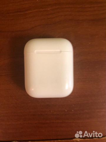 Беспроводные оригинальные наушники AirPods (1-го п Беспроводные оригинальные наушники AirPods (1-го п