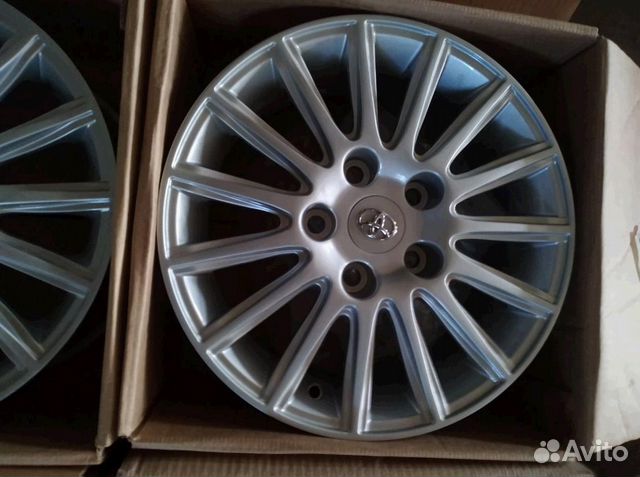 Диски новые литые R15 N на Toyota Диски новые литые R15 N на Toyota