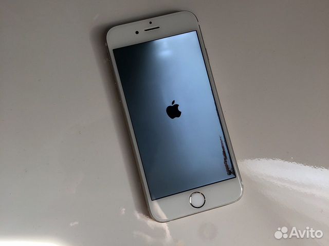 Телефон iPhone 6