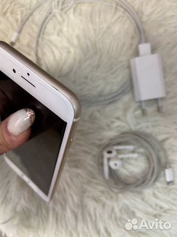 Телефон iPhone 7 32Gb