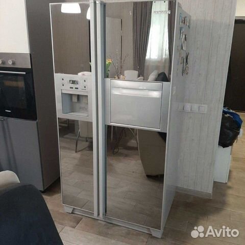 Холодильник Samsung. Side-by-Side
