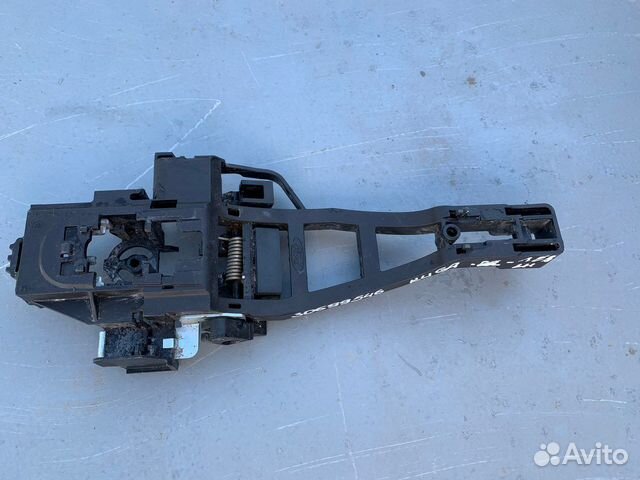 Кронштейн ручки двери задней левой Focus 3, Kuga