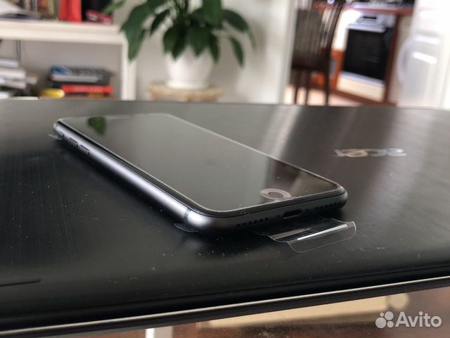 iPhone 8 64 gb Space Grey iPhone 8 64 gb Space Grey