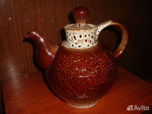 Большой керамический чайник