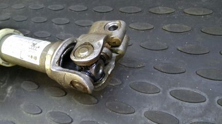 Рулевой вал Audi A4 B8