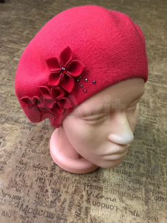 Головные уборы,перчатки и палантины