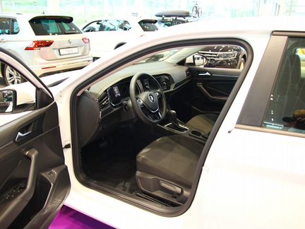 Volkswagen Jetta 1.6 AT, 2020