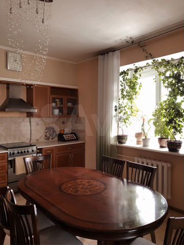 3-к. квартира, 90 м², 2/5 эт.