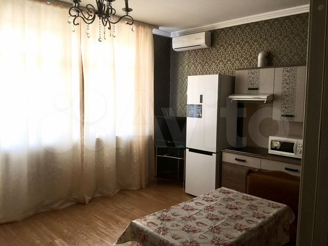 2-к. квартира, 42 м², 2/4 эт.