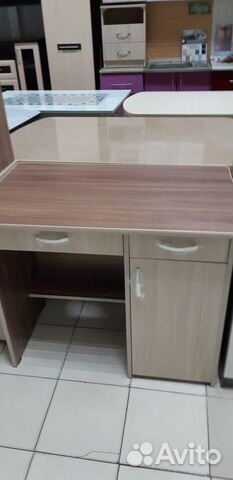 Письменный стол