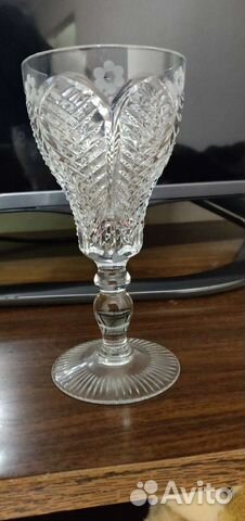 Хрустальные фужеры, бокалы, рюмки