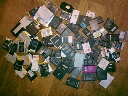 Разные аккумуляторы для сотовых телефонов и т.д