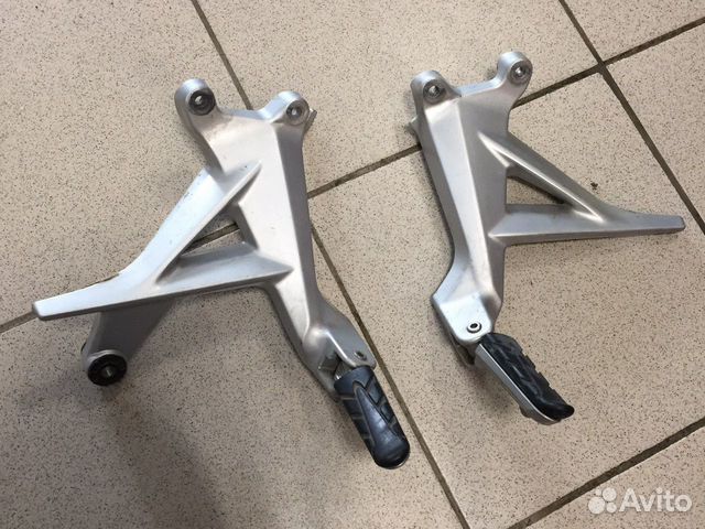 Кронштейн задней Подножки vfr1200x