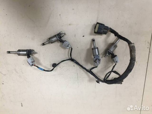 Форсунка инжекторная электрическая Ford Focus 3 20