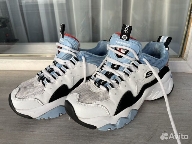 Кроссовки Skechers женские