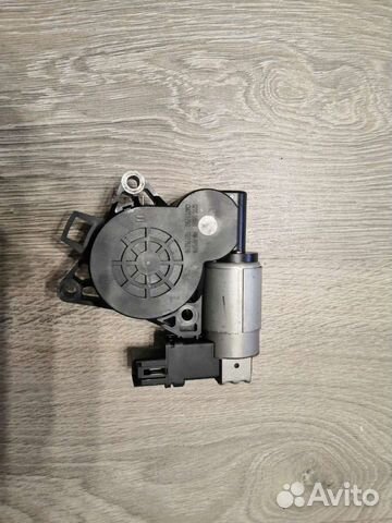 Мотор редуктор стеклоподъемника мазда 6 правый