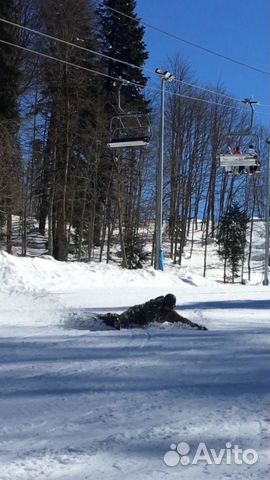 Инструктор по сноуборду и горным лыжам