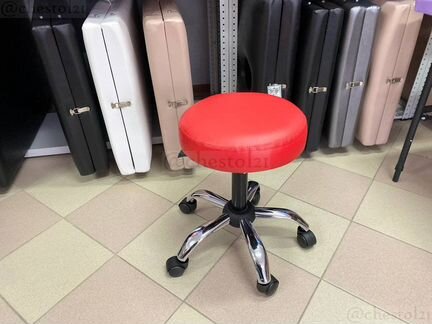 Стул на колесиках