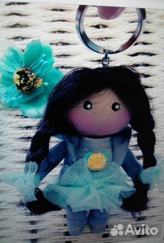 Куколка-брелочек ручной работы новая