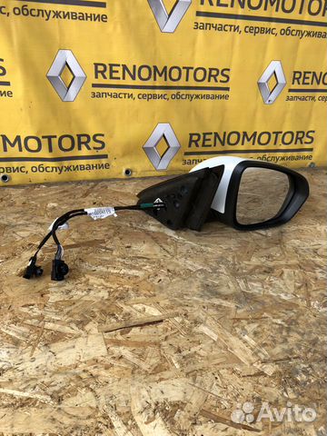 Зеркало правое с камерой Рено Аркана с накладкой