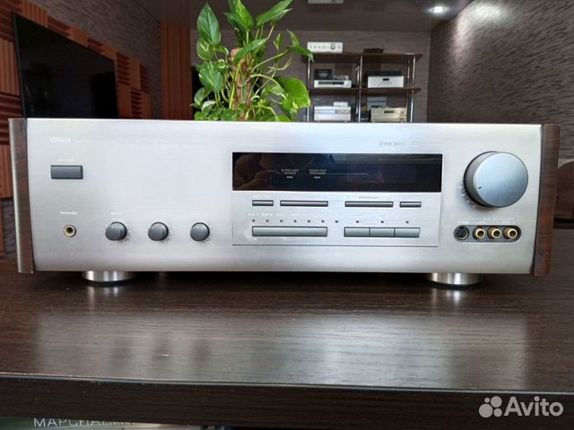 Усилитель Yamaha AVX-1000DSP, Япония, 100 вольт