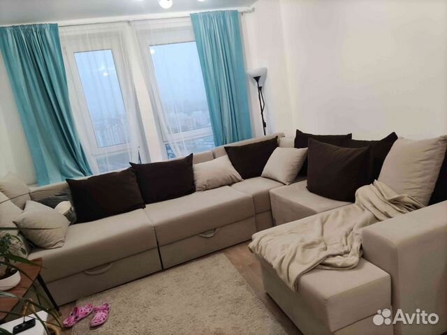 Большой угловой диван