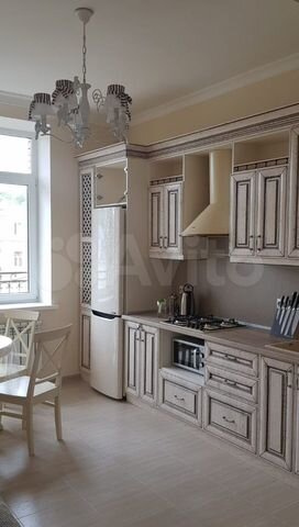 2-к. квартира, 64 м², 4/5 эт.