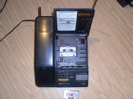 Радиотелефон с автоответчиком Panasonic KX-T4330B