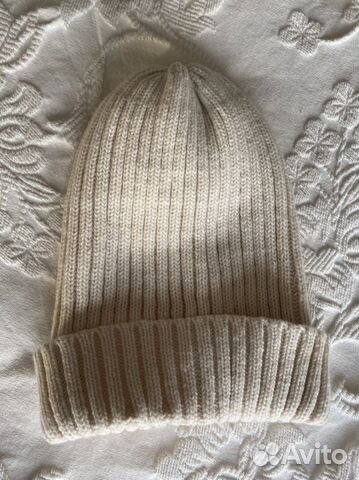 Шапка женская reserved молочный бежевый цвет