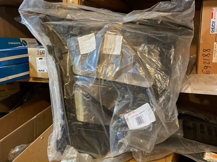 Кронштейн заднего бампера L ford 1 549 588