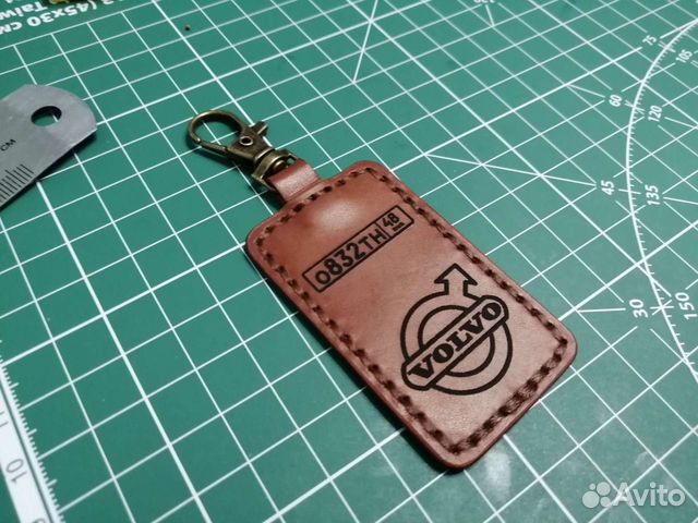 Брелок на ключи из кожи