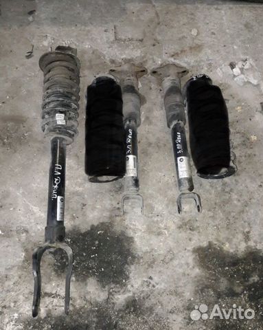 Амортизатор пружина Jeep Grand Cherokee wk2