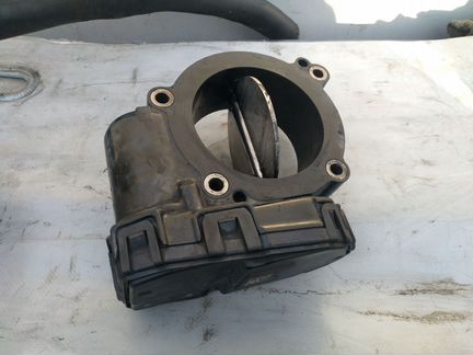 Дроссельная заслонка Mercedes 2.2 CDi A6510900070